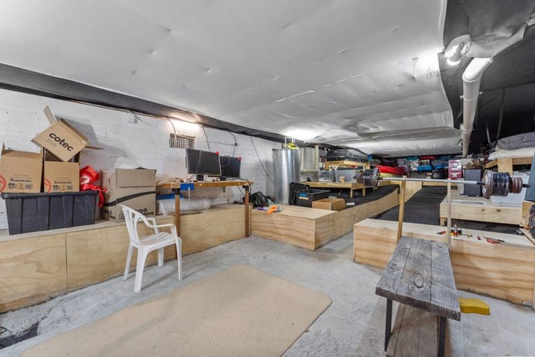 Photo of property in 1a Muritai Road, Milford, Auckland, 0620