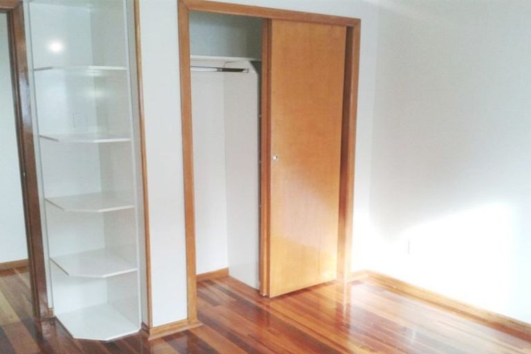 Photo of property in 20a Amberley Avenue, Te Atatu South, Auckland, 0610