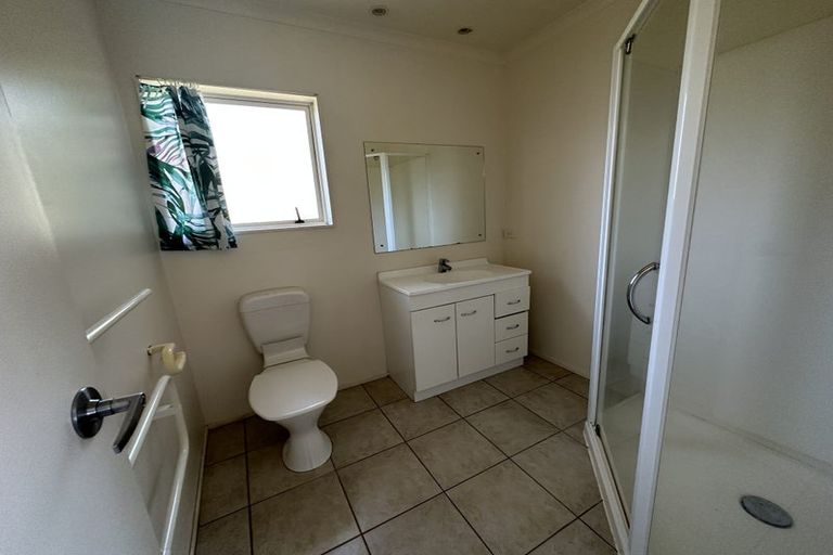 Photo of property in 15a Commissariat Road, Mount Wellington, Auckland, 1060