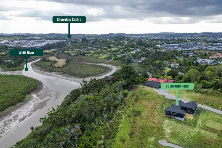 Photo of property in 20 Awanui Road, Red Beach, 0932