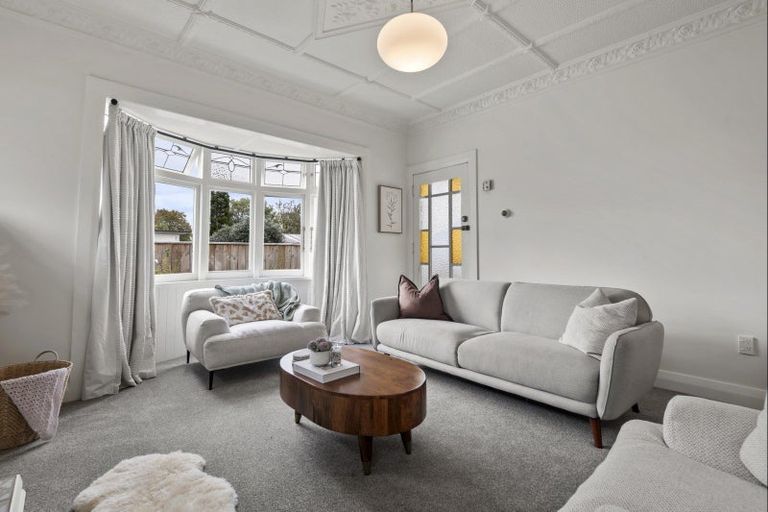 Photo of property in 73 Brightwater Terrace, Terrace End, Palmerston North, 4410