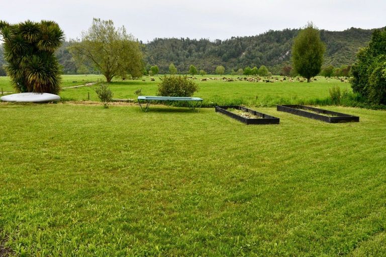 Photo of property in 240 Arapito Road, Karamea, 7893