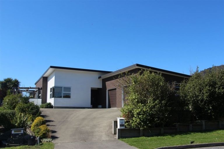 Photo of property in 25 Admiralty Place, Waikawa, Picton, 7220