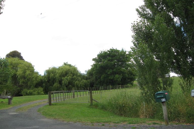 Photo of property in 42 Arana Drive, Karaka, Drury, 2578