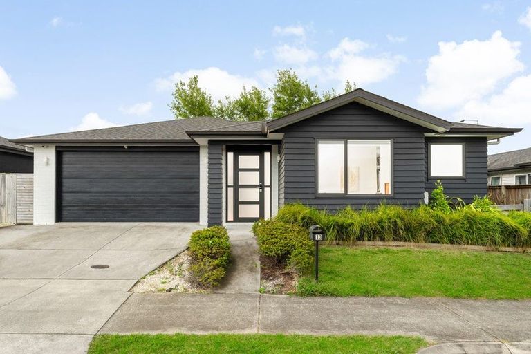 Photo of property in 13 Ahorangi Road, Silverdale, 0932