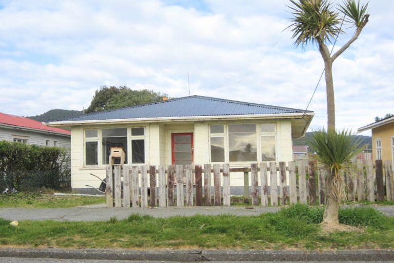 Photo of property in 37 Doyle Street, Blaketown, Greymouth, 7805