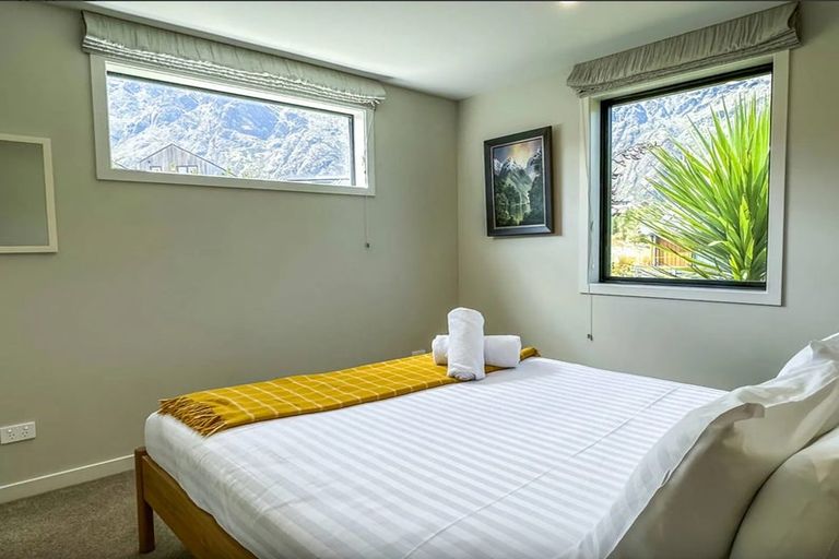 Photo of property in 7 Falconer Rise, Jacks Point, Queenstown, 9371