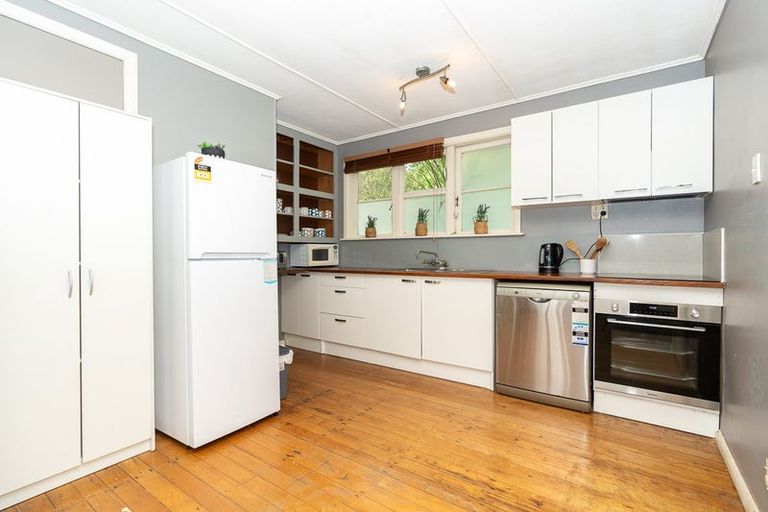 Photo of property in 4 Williams Place, Fairfield, Hamilton, 3214