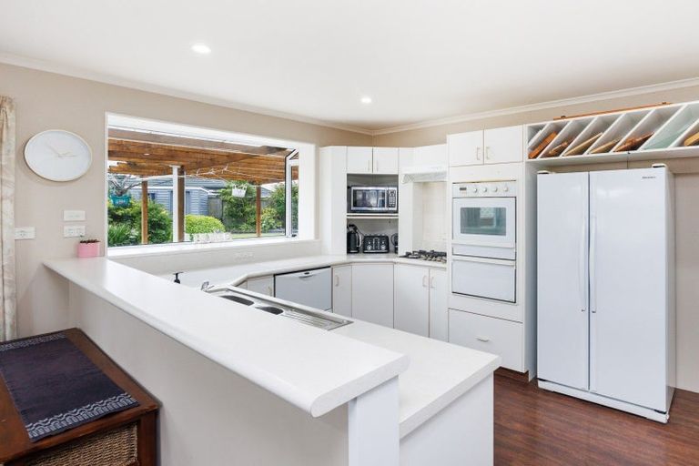 Photo of property in 34 Jefferson Crescent, Milson, Palmerston North, 4414