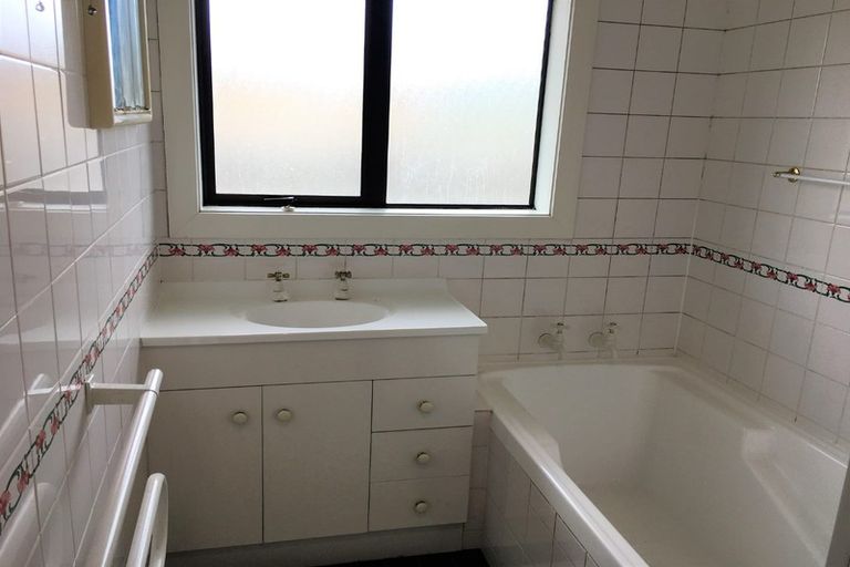 Photo of property in 401 Wairakei Road, Burnside, Christchurch, 8053