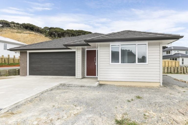 Photo of property in 10 Schooner Drive, Whitby, Porirua, 5024
