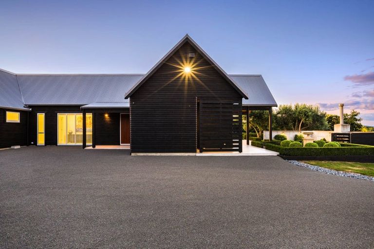 Photo of property in 67 Tarahunga Road, Levin, 5571