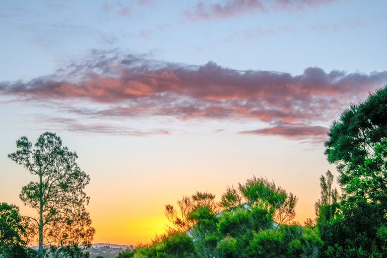 Photo of property in 3a Melia Place, Stanmore Bay, Whangaparaoa, 0932