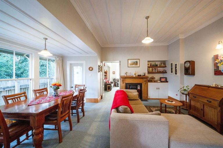 Photo of property in 237 South Road, Hawera, 4610