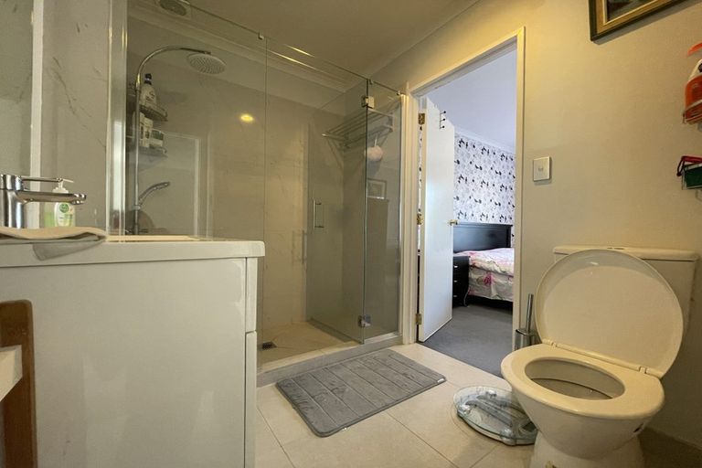 Photo of property in Tuscany Towers, 56/1 Ambrico Place, New Lynn, Auckland, 0600