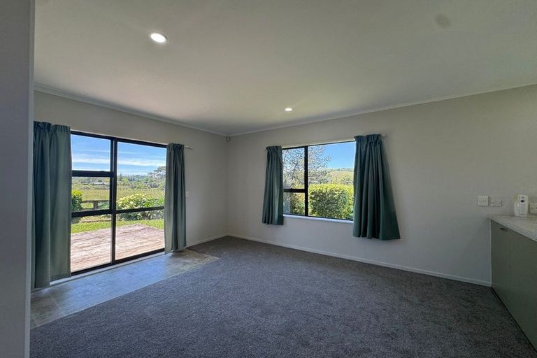 Photo of property in 328 Tourist Road, Clevedon, Papakura, 2585
