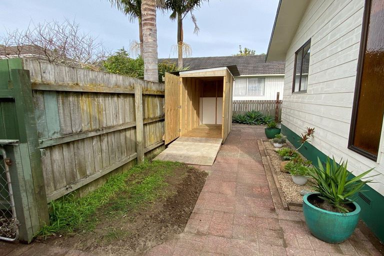 Photo of property in 12a Tamaki Bay Drive, Pakuranga, Auckland, 2010