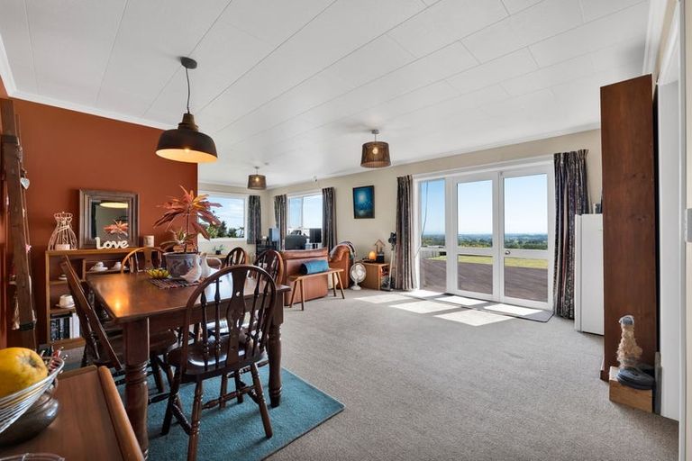 Photo of property in 1593 Mangorei Road, Mangorei, New Plymouth, 4371