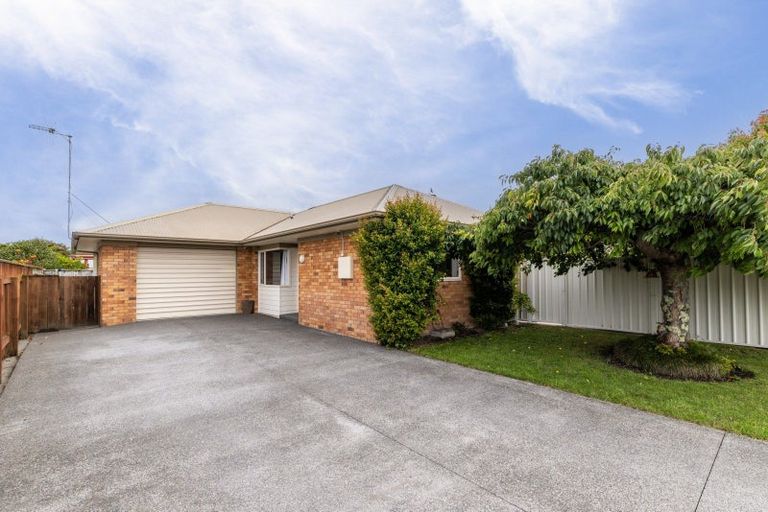 Photo of property in 34 Avondale Road, Taradale, Napier, 4112