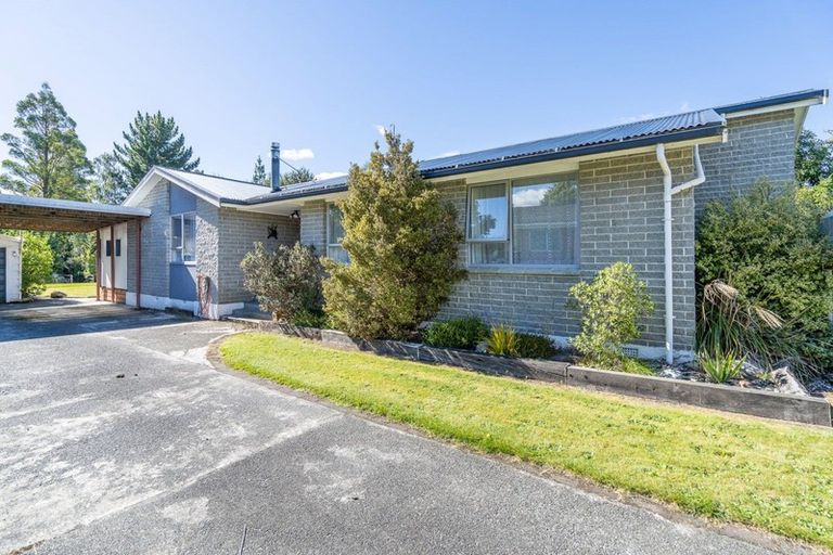 Photo of property in 48 Westmere Place, Manapouri, 9679