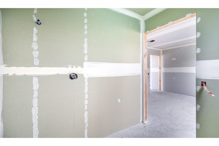 Photo of property in 8 Barker Place, Waikiwi, Invercargill, 9810