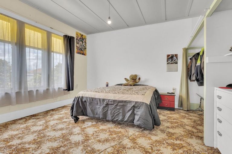 Photo of property in 61 Swinburn Street, Dannevirke, 4930