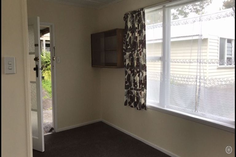 Photo of property in 58 Glendale Road, Glen Eden, Auckland, 0602