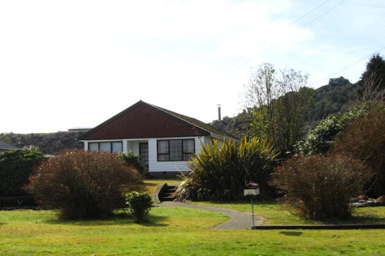 Photo of property in 27-29 Dick Street, Reefton, 7830