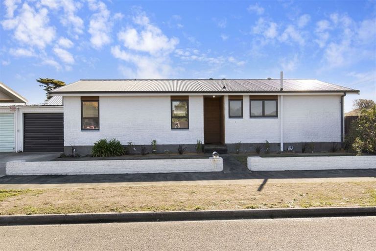 Photo of property in 35 Pandora Street, North New Brighton, Christchurch, 8083