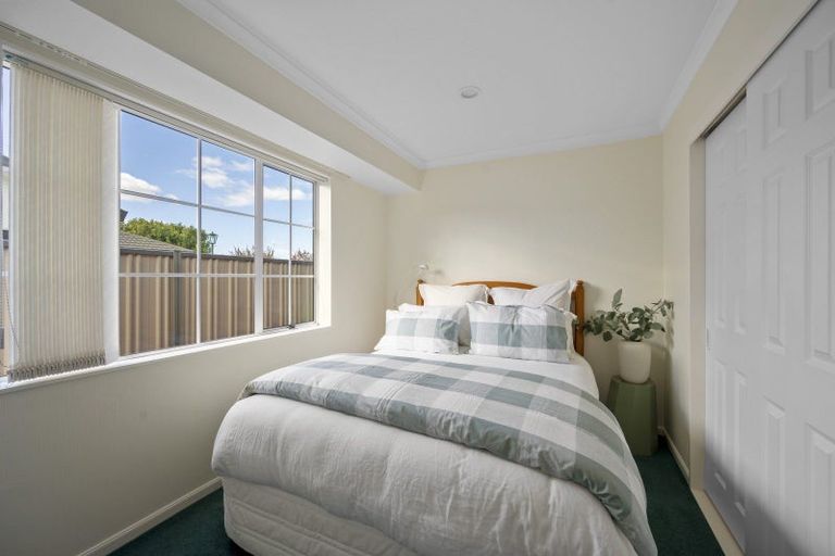Photo of property in 3 Claridge Place, Taradale, Napier, 4112