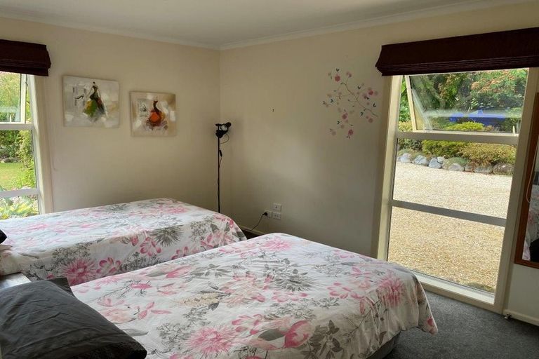 Photo of property in 12 Poplar Lane, Collingwood, 7073