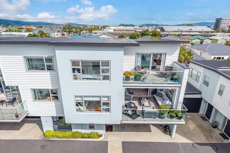 Photo of property in 5 Lucern Lane, Petone, Lower Hutt, 5012