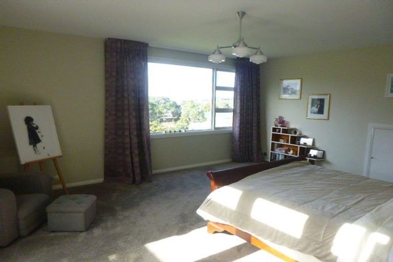 Photo of property in 11 Burma Road, Khandallah, Wellington, 6035