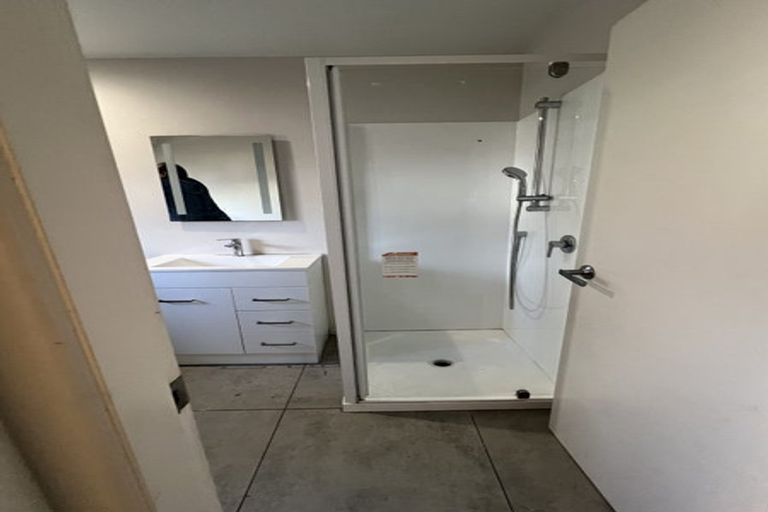 Photo of property in 19 Oswald Crescent, Paparangi, Wellington, 6037