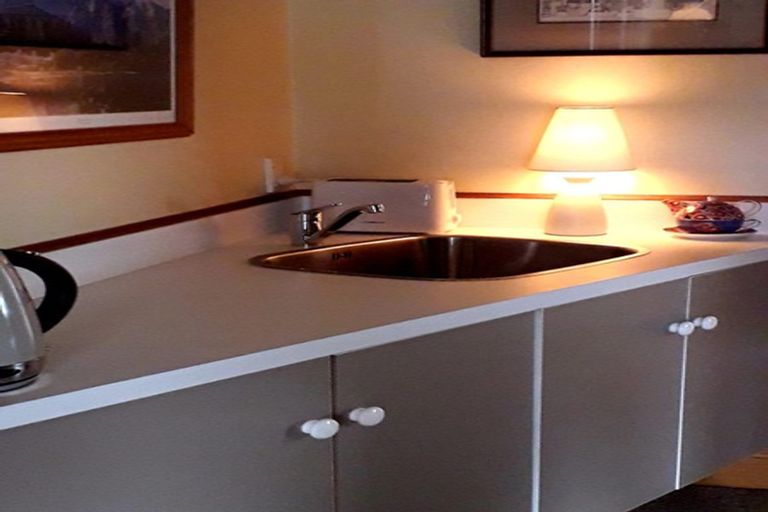 Photo of property in 11 Saint Mary Street, Thorndon, Wellington, 6011