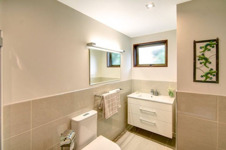 Photo of property in 4d Edinburgh Street, Green Island, Dunedin, 9018