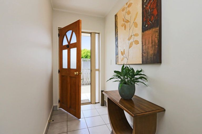 Photo of property in 121 Auckland Road, Greenmeadows, Napier, 4112