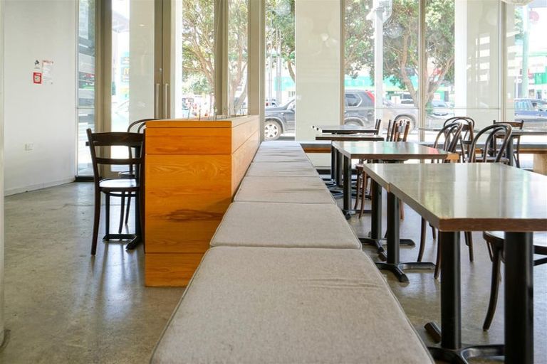 Photo of property in 251/2 Market Lane, Wellington Central, Wellington, 6011