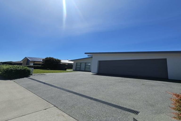 Photo of property in 2 Nga Tupuna Street, Pegasus, 7612