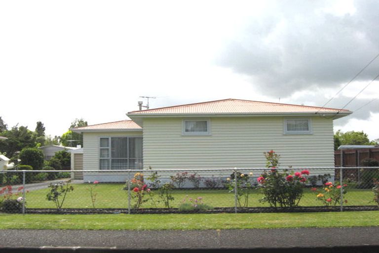 Photo of property in 8 Royston Street, Rosehill, Papakura, 2113