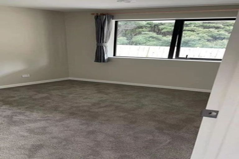 Photo of property in 69 Rathmullen Place, Pinehill, Auckland, 0632