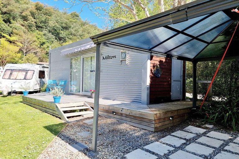 Photo of property in 9 Milton Terrace, Picton, 7220