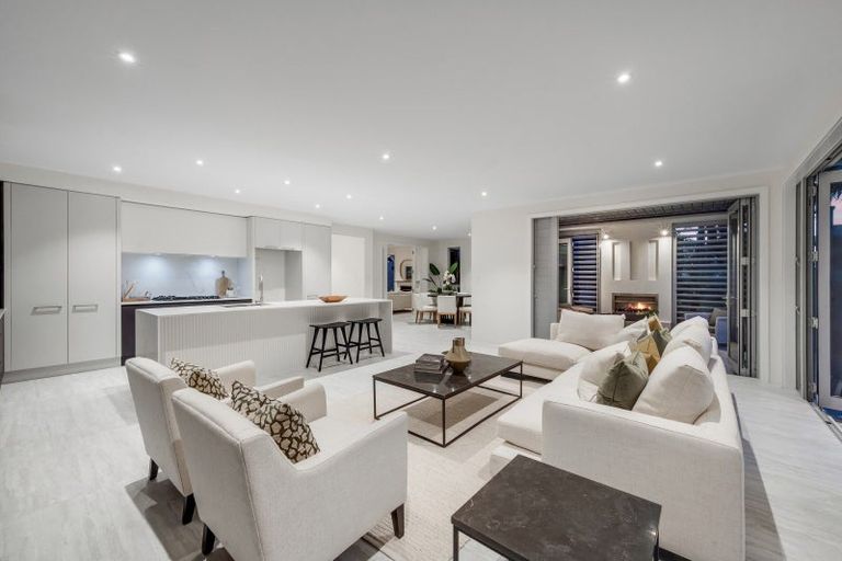 Photo of property in 25 Compass Way, Half Moon Bay, Auckland, 2012