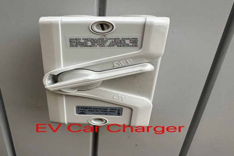 Photo of property in 3 Mata Road, Massey, Auckland, 0614