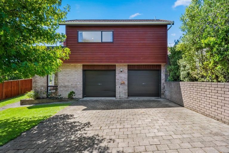 Photo of property in 13 Kinnel Grove, Papakowhai, Porirua, 5024