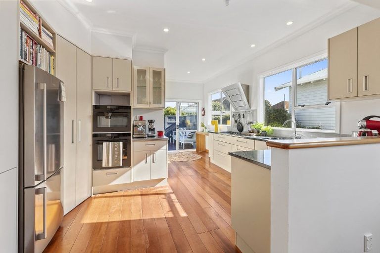 Photo of property in 3 Argentine Avenue, Miramar, Wellington, 6022