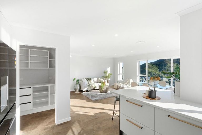 Photo of property in 5 Landsdowne Terrace, Karori, Wellington, 6012