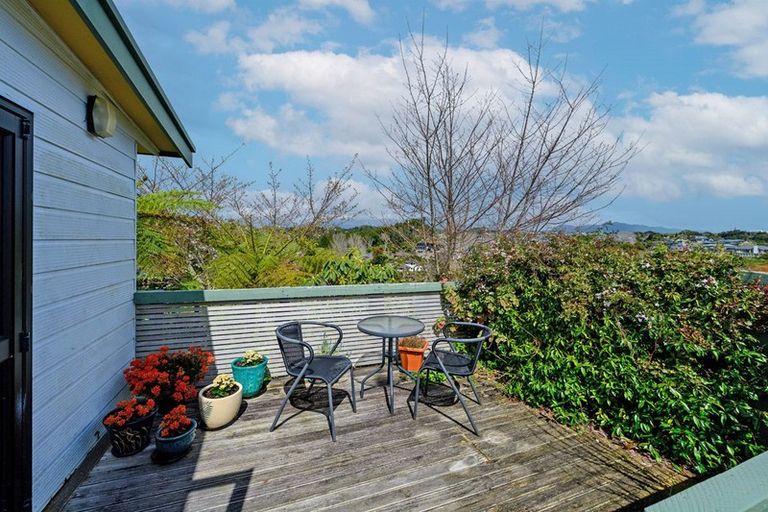 Photo of property in 25a Marchant Place, Westown, New Plymouth, 4310
