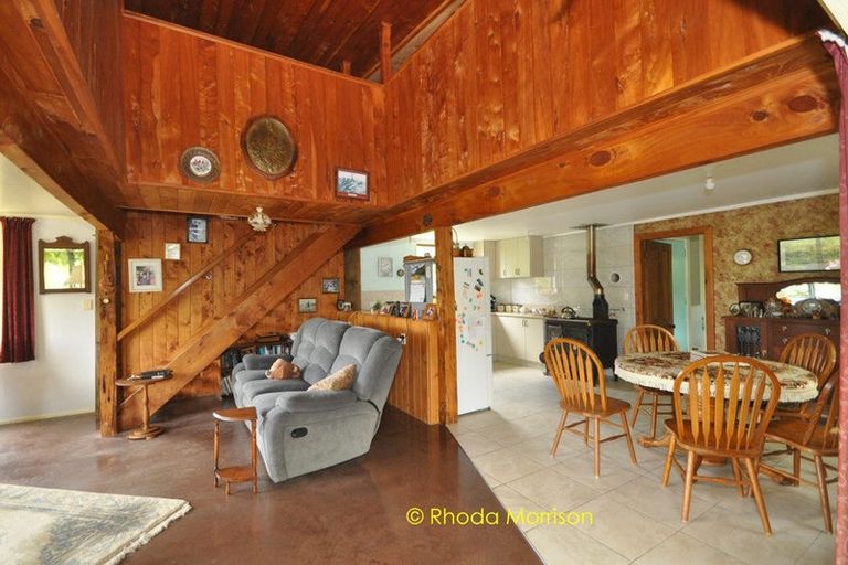 Photo of property in 318 Franklin Road, Paparoa, 0571