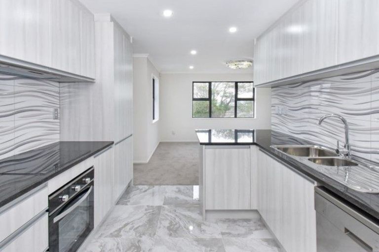 Photo of property in 10b Rothery Road, Hillpark, Auckland, 2102